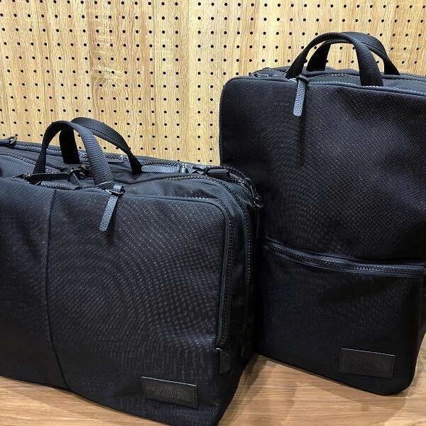 強靭な大型デイパック、ザ・ノースフェイスのコーデュラバリスティックバッグ